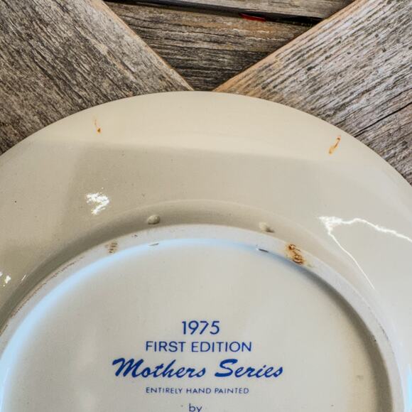 1975 Goebel W. Germany First Edition of The Mothers Series-Woodland Rabbits-7.5” - Picture 7 of 8